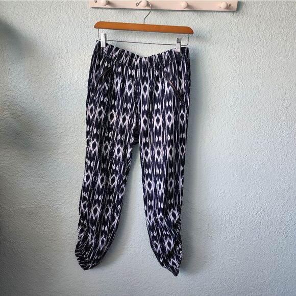 Athleta Pants - Athleta side hem tie joggers